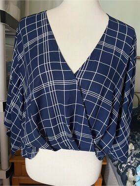 & Harmony Women’s Large Navy Windowpane Faux Wrap Crop Blouse